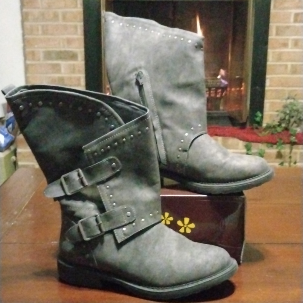 Women's Mid calf Boots